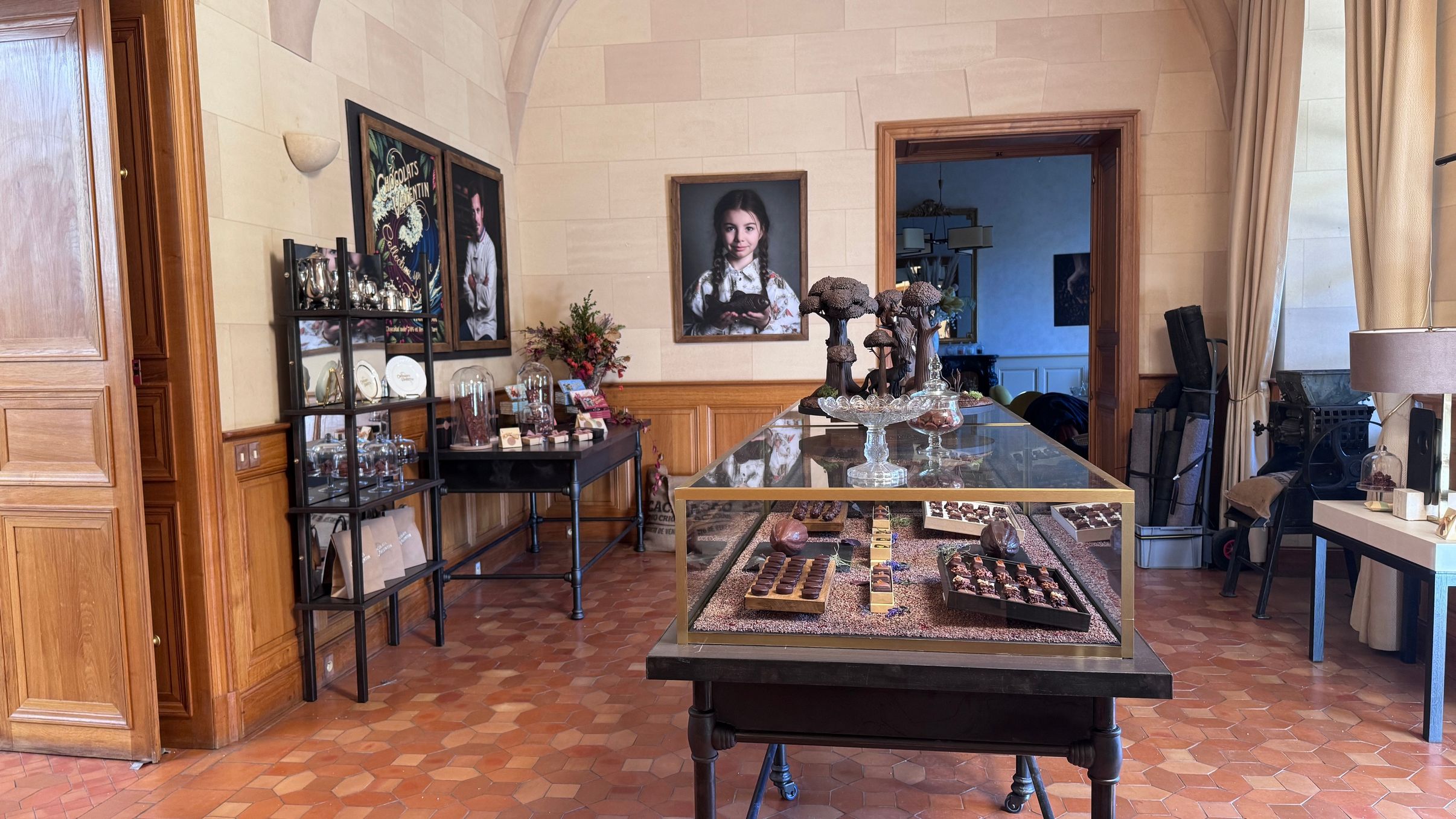 Léo Mattéï, brigade des mineurs - Décor 18 - Gilles Graziano Chef Décorateur